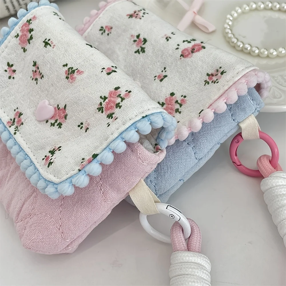 A Portable Small Floral Storage Bag, Travel Coin Purse, Compact Organizer for Cosmetics and Small Items, Small Floral Storage Suitable for Ccd Camera Bags, Anti-Drop and Anti-Bump Portable Compact Travel Storage Bag