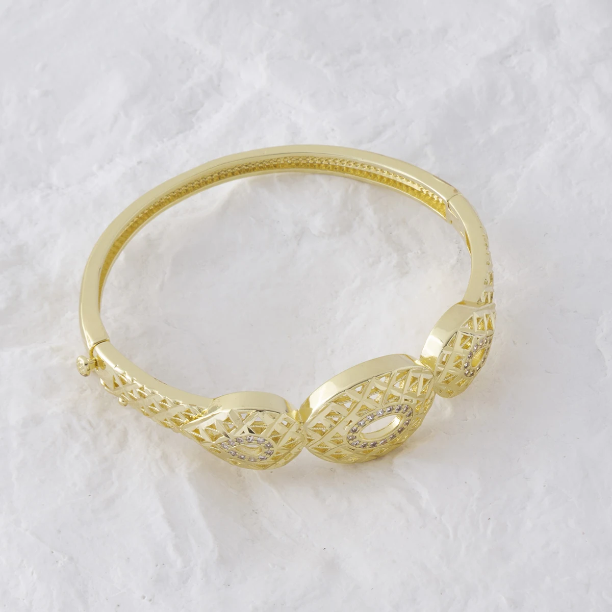 New Gold Color Bridal Jewelry Set Round Necklace Hollow Out Women'S Earrings Bracelet Necklace Set Exquisite Jewelry Gift