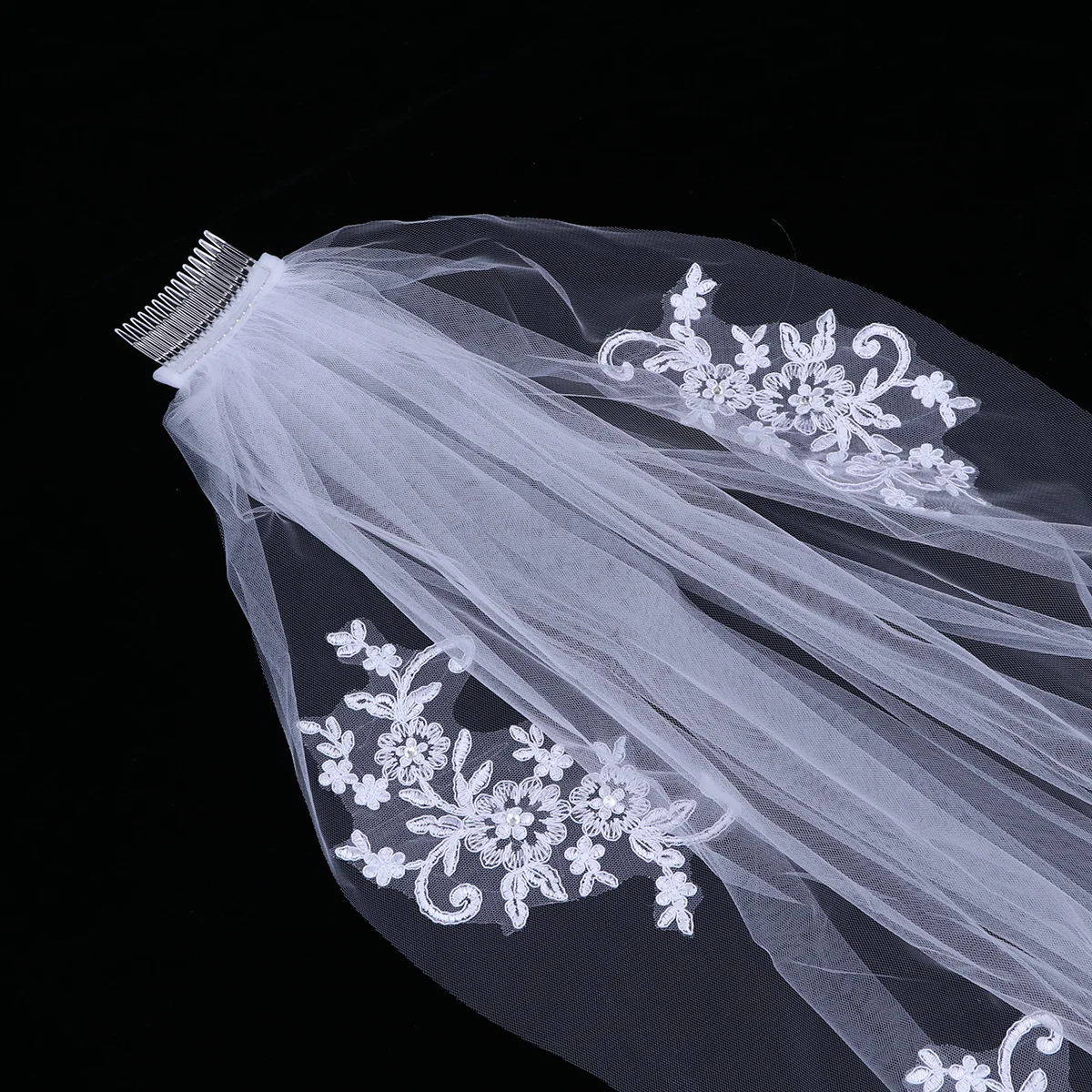 

Beaded Short Wedding Veil For Bride Veil For Bride White Lace Appliques Elegant Bridal Veils Hang Steam Ready