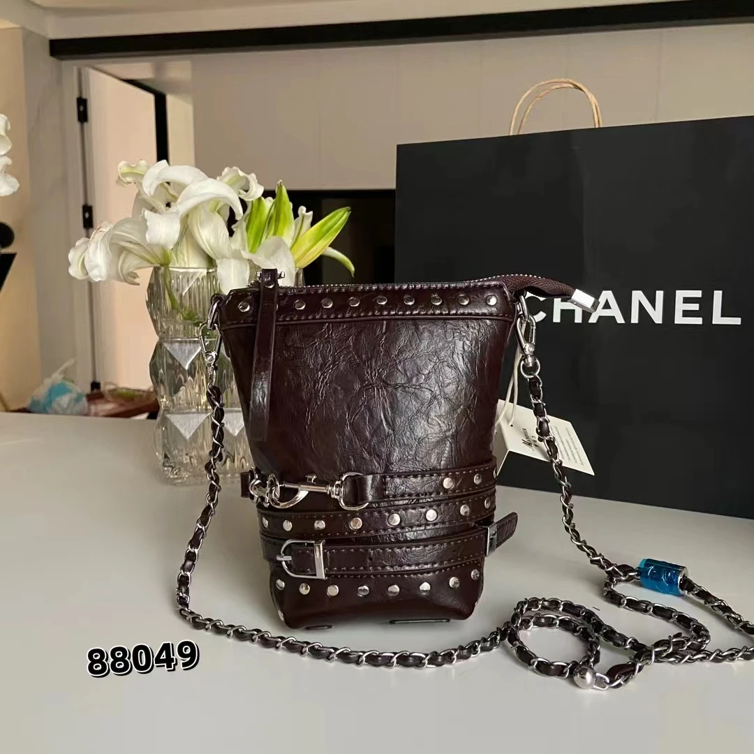 European And American Fashion Retro Motorcycle Style Metal Rivet Women's Bag Mini Bucket Type Single Shoulder Crossbody Bag Tide