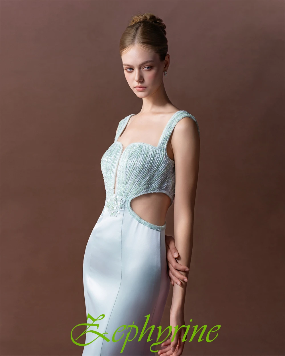 Vestido de noche elegante personalizado con cuello cuadrado de satén, vestidos de fiesta de sirena sexys, vestidos para ocasiones especiales con cuentas de alta calidad