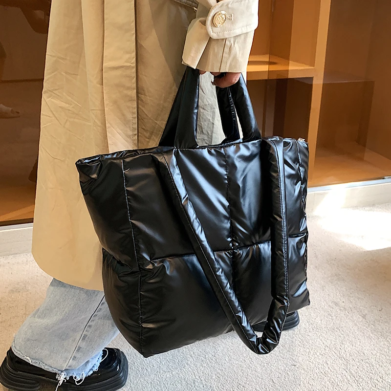 Alta capacidade de inverno grande tote 2022 bolsas acolchoadas designer mulheres sacos ombro luxo grande para baixo algodão sacos de compras bolsas