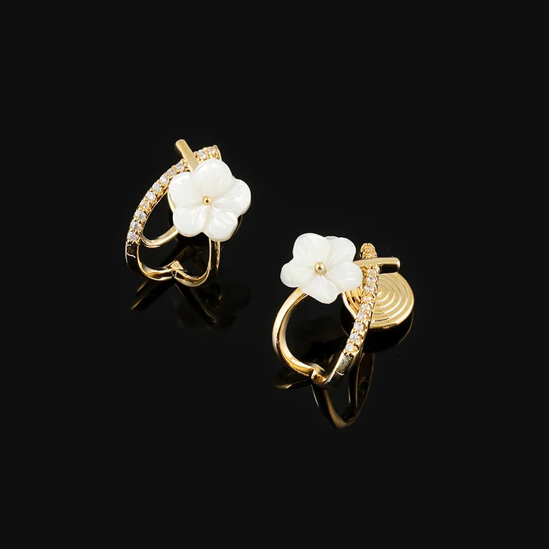 New Natural Shell Flower Earrings Versatile No Ear Hole Mosquito Incense Plate Ear Clip Wholesale for Women's Gifts