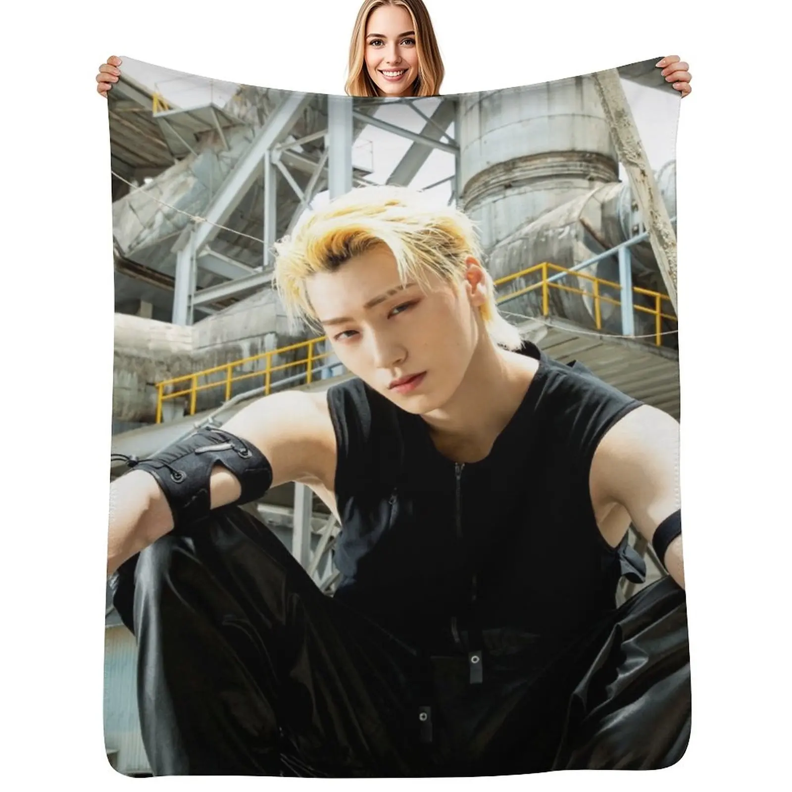 

ATEEZ SAN THE WORLD EP.1 : MOVEMENT GUERRILLA Throw Blanket Soft Comfort Blanket for Reading Watching TV