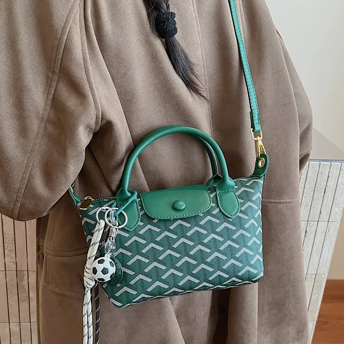 

Chic Quilted Shoulder Bag for Women 2025, Trendy Crossbody Purse, Luxury PU Leather Sling Bag with Metal Chain for Casual Style