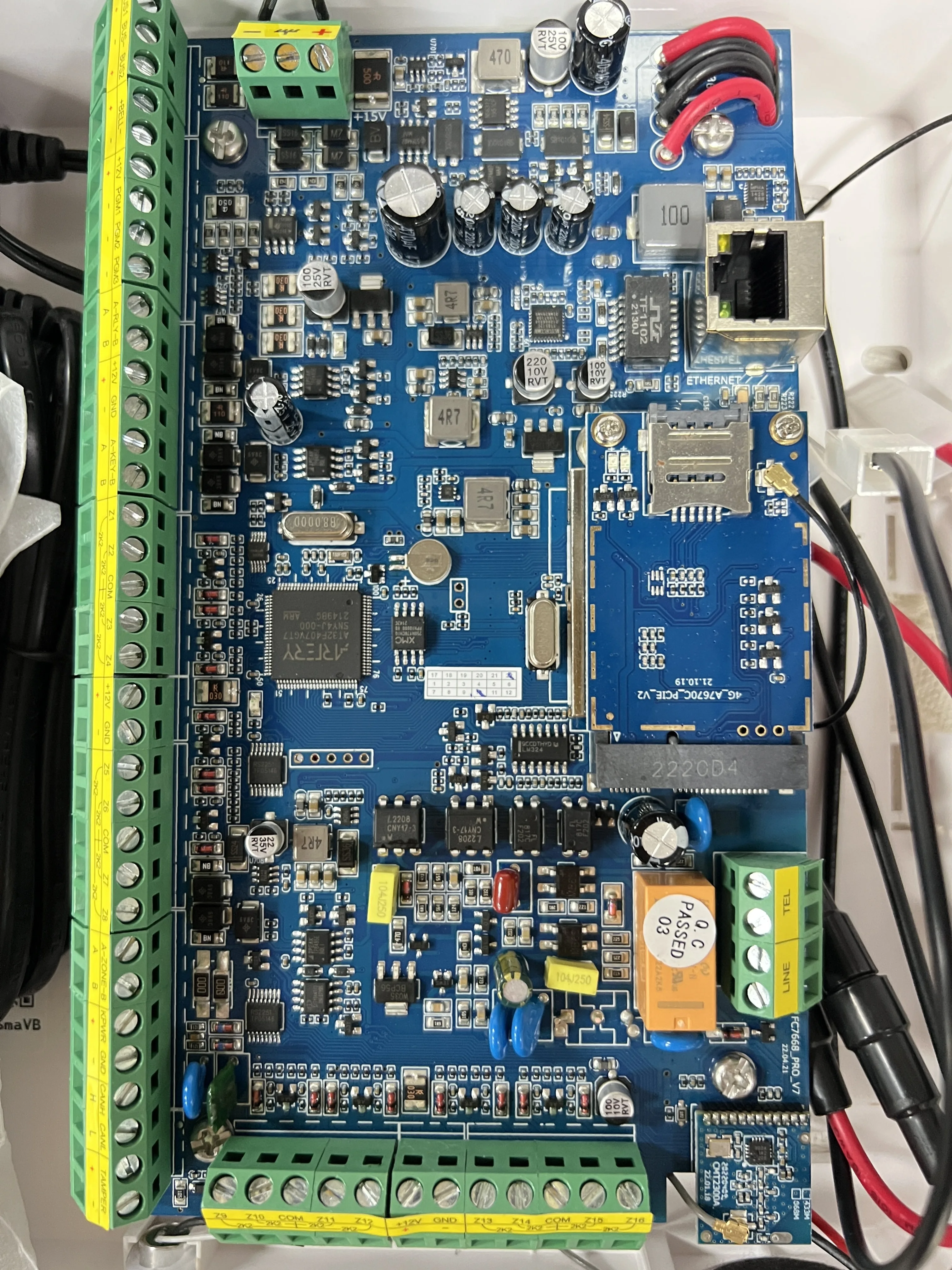 FC-7668Pro 4G GSM allarme cablato TCP IP sistemi di allarme industriale supportano 8 Zone cablate e 88 controllo della zona Bus tramite allarme WebIE