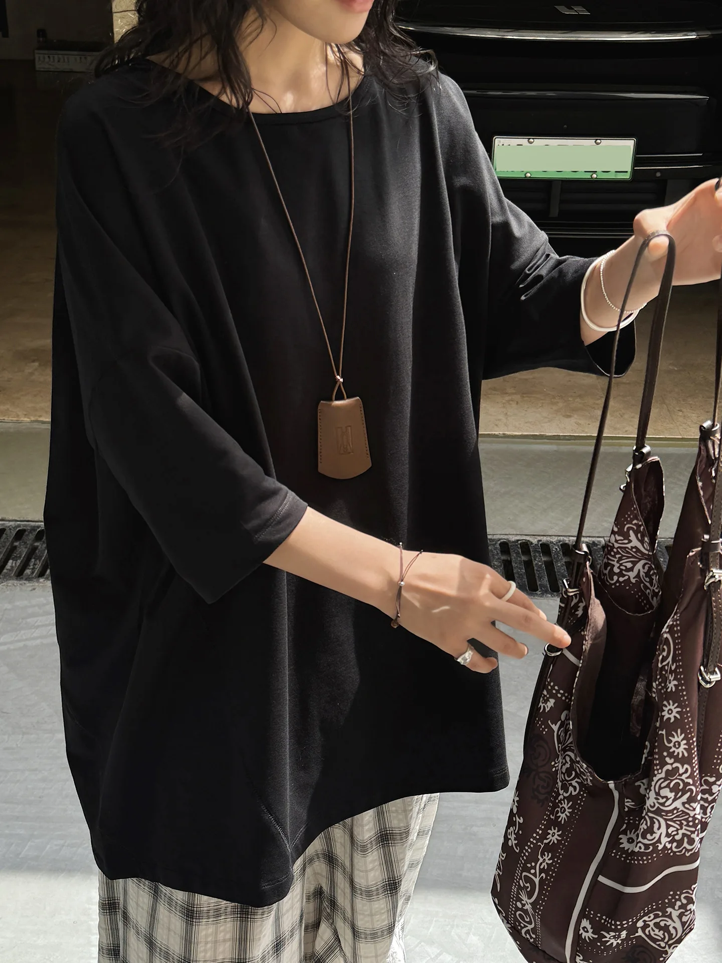 T-shirt ampia a maniche corte girocollo tinta unita casual da donna estiva