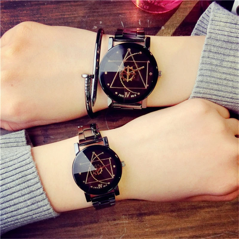 

Couple Watches Men Gear Triangle Pointer Compass Dial Second Hand Watch Women Stainless Steel Watches Relogio Feminino for Gifts