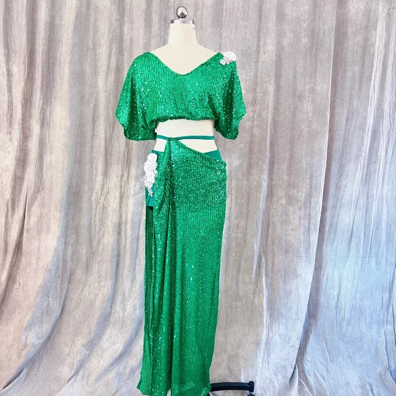 

Customized Belly Dance Costumes Eastern Dancewear Practice Costume Performance Costume Group Clothes Sequin Set