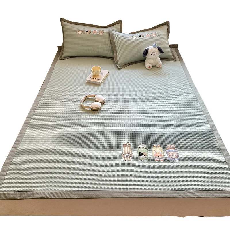 

Customizable summer cooling three-piece ice silk mat washable