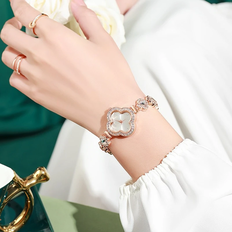 Fashion New Women's Bracelet Watch Quartz Watch Casual Versatile Fashion Watch Women's Quartz Watch