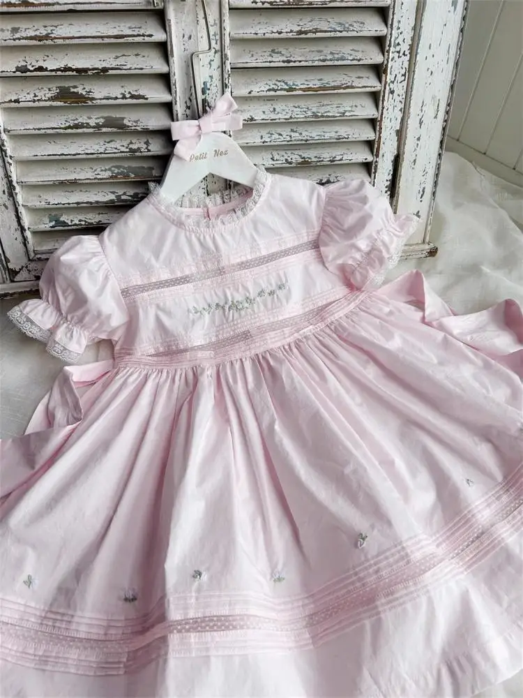 2024 New Handmade Flowers Embroidered Girls Dress Lace Sweet Smocking Dresses A-Line Short Sleeves Children Girl Elegant Frocks