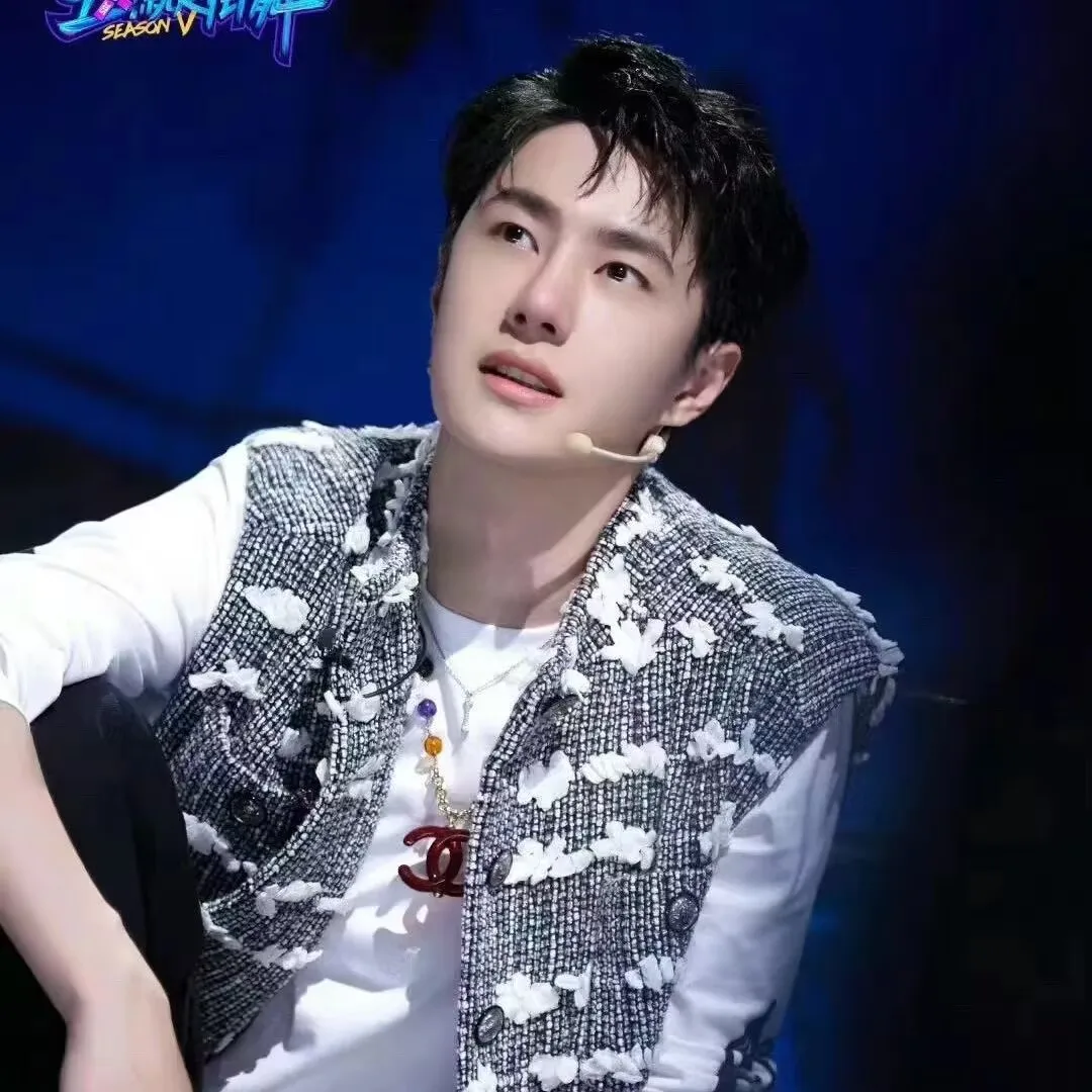 Versi yang ditingkatkan! Kalung liontin tulang perak murni 925 serbaguna Wang Yibo memancarkan pesona tulang selangka yang halus