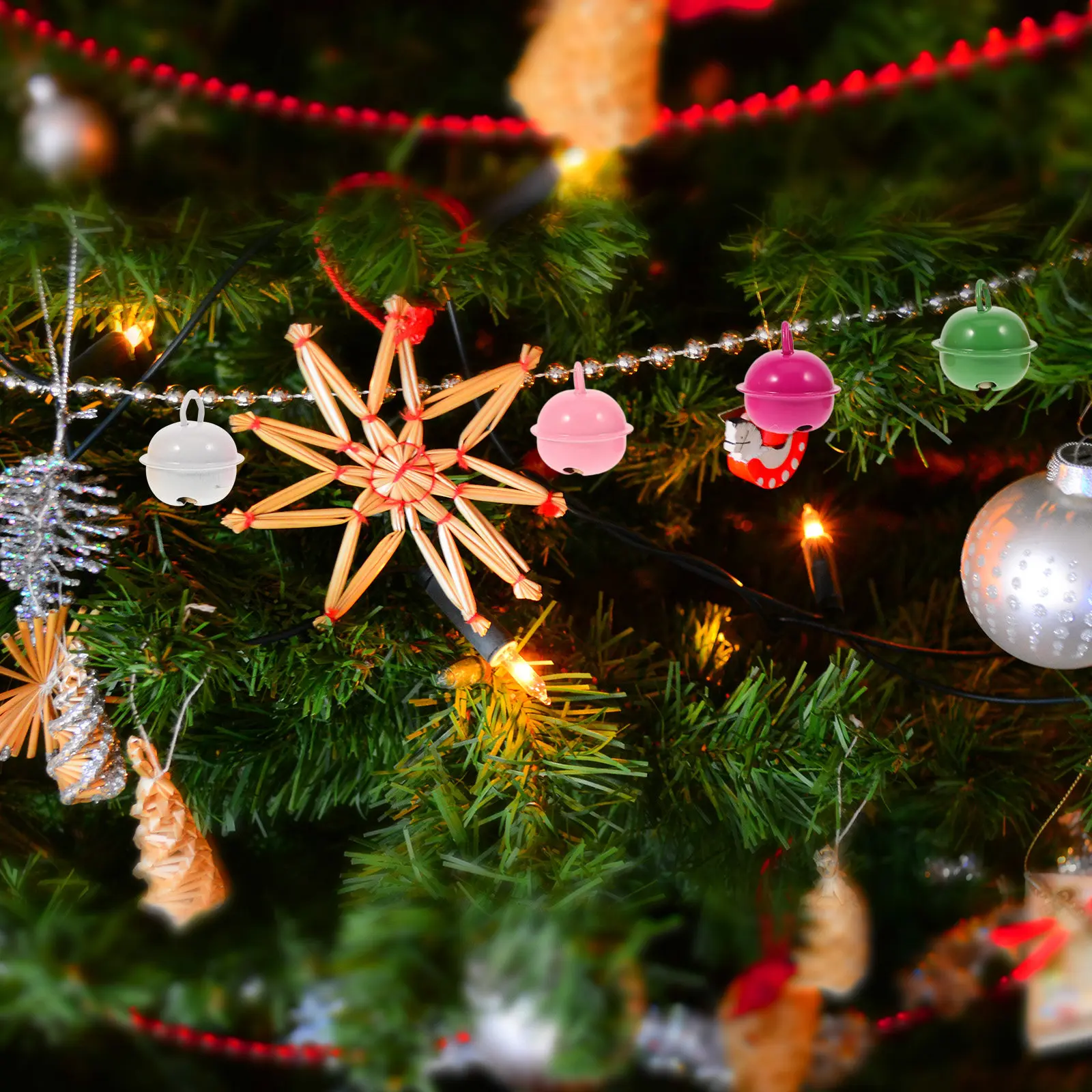 

50 шт. разноцветных металлических маленьких круглых колокольчиков для рождественских поделок, свадебных украшений и аксессуаров