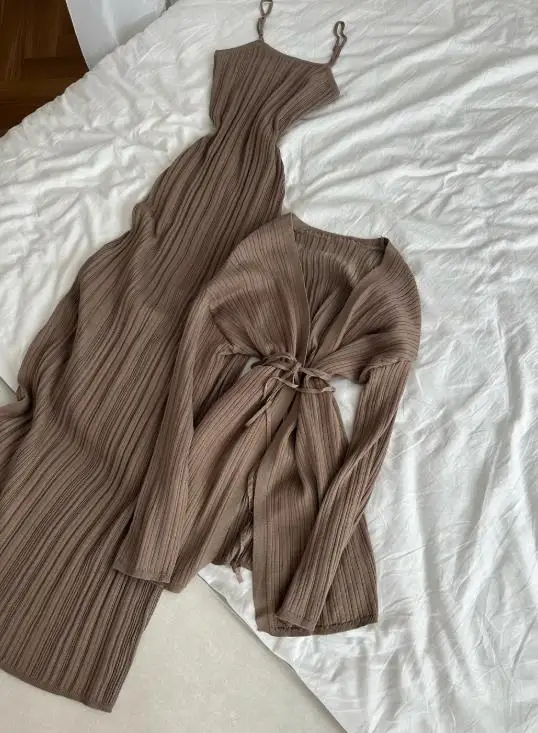 

2025 Spring and Autumn Winter New Solid Color Casual Strap Open Knitted Woolen Sweater Coat Strap Dress Two Piece Set