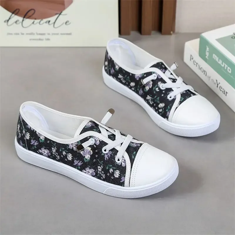 

Тенденции 2025 года. Женская парусиновая обувь с цветами. Прогулочная обувь высокого качества. Легкие дизайнерские роскошные предложения. Новое поступление. Повседневная женская обувь 39.