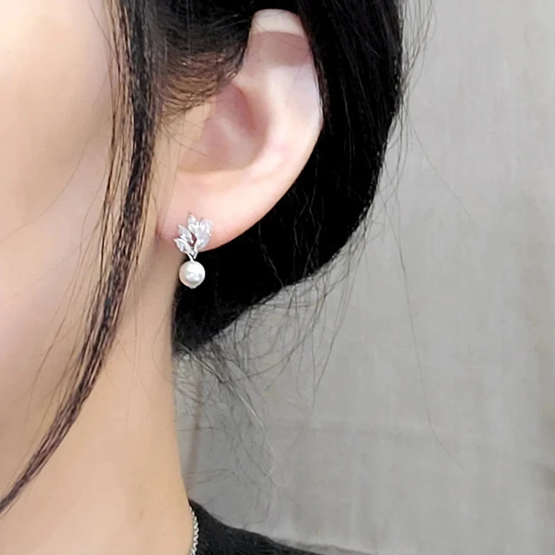 Huitan Fancy Bride Wedding Drop Earrings Brilliant Cubic Zirconia Imitation Pearl Earrings Daily Wear Elegant Women Accessories