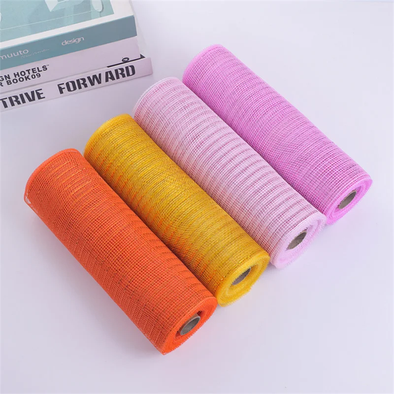 شبكة بلاستيكية PP مقاس 26 سم × 9 م، لفافة شجرة عيد الميلاد الذهبية لتزيين عطلة المنزل من أمازون