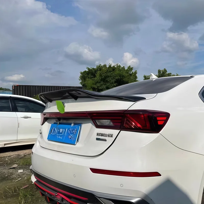 سبويلر صندوق السيارة لكيا K3 سيراتو فورتي سبورت GT 2019-2024 من ألياف الكربون FRP جناح خلفي من النوع R ملحقات سبويلر