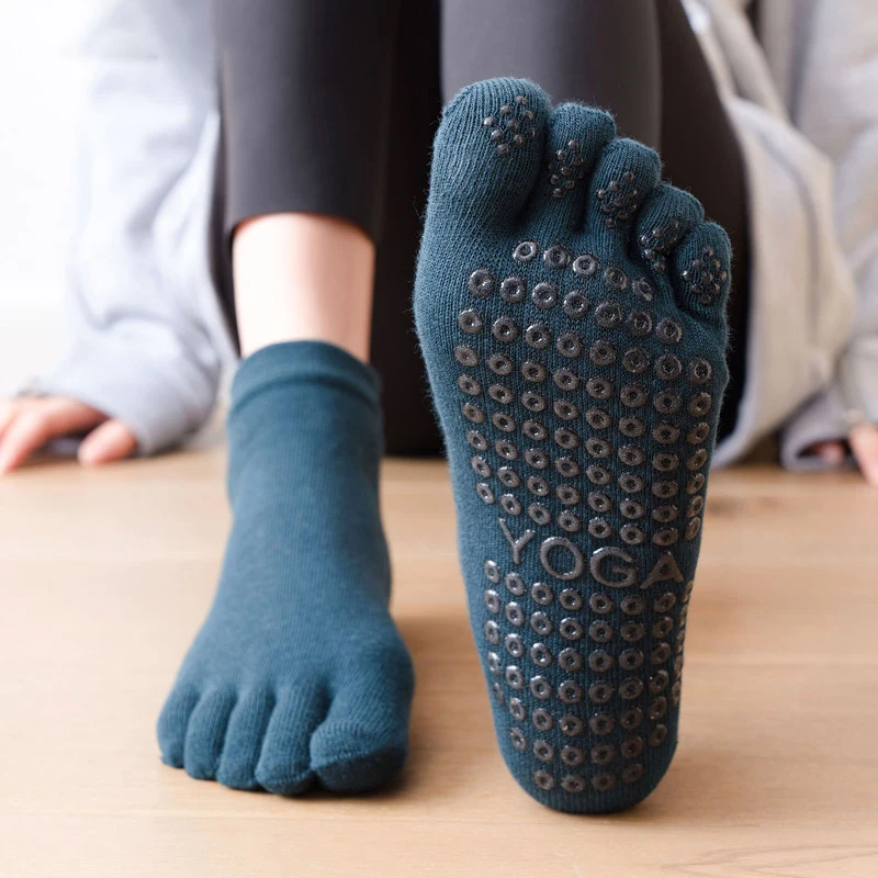 Pilates Socks Women Anti-slip Fingers Socks Breathable Quick-Dry Cotton Dance Fitness Floor Sport Short Yoga Socks with Fingers