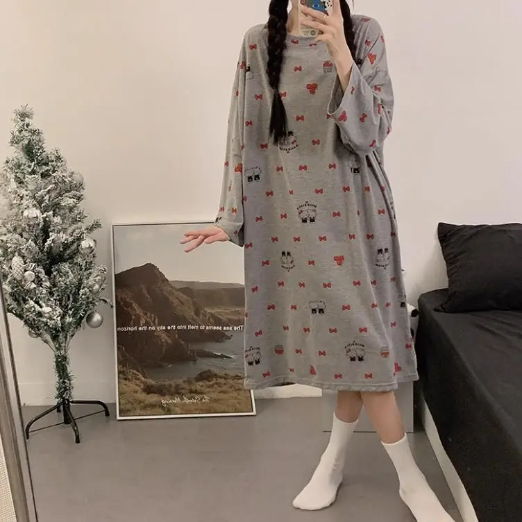 ثوب نوم هالو كيتي للسيدات لخريف وشتاء 2025 بأكمام طويلة، ملابس نوم كاواي لطيفة من القطيفة المريحة، ملابس منزلية للاستلقاء