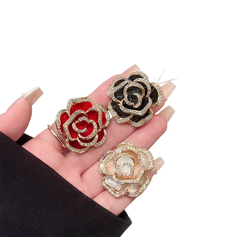 حجر الراين الذهبي والأسود الأزهار بروش المرأة كاميليا دبوس الصدار اكسسوارات هدية