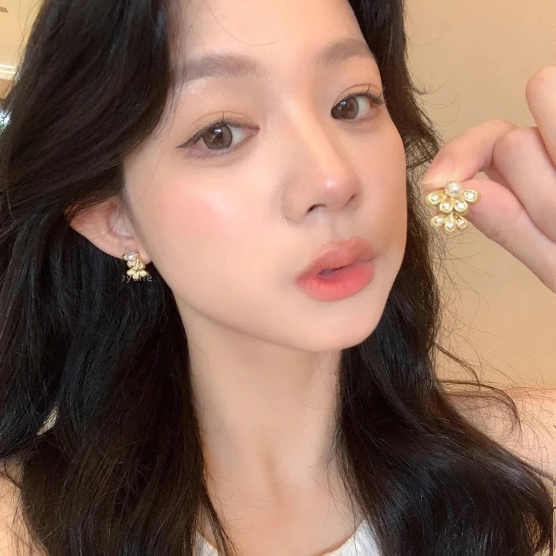 أقراط زهرة اللؤلؤ بطبقة مزدوجة من الدانتيل بنصف مروحة على الطراز الصيني الجديد مع نسيج أنثوي، مجوهرات هدايا العيد