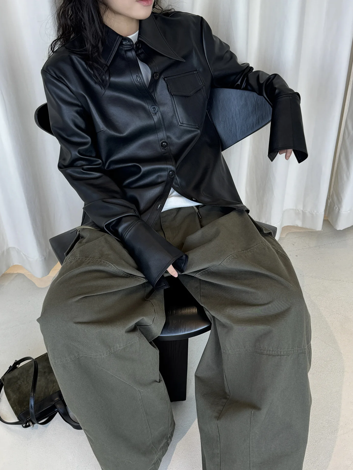 أوائل ربيع جديد على الطراز الكوري سترة جلدية PU ذات ياقة كبيرة عصرية فضفاضة للنساء #5