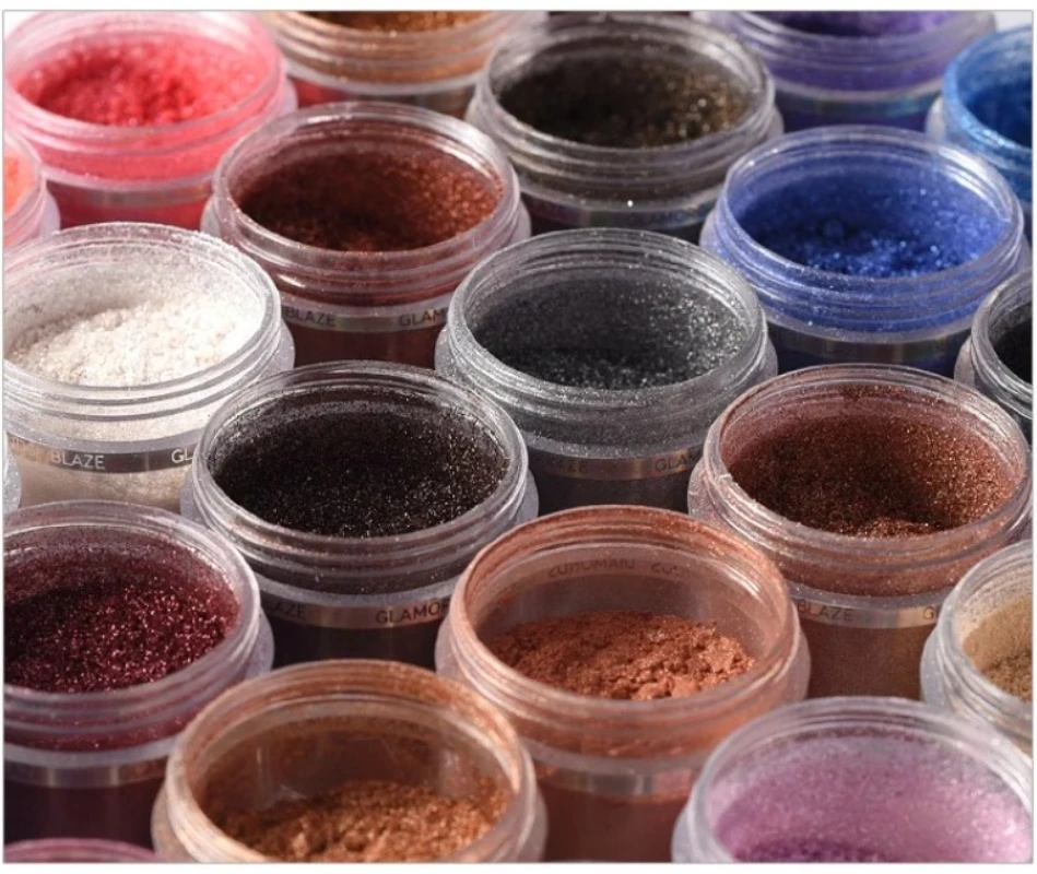 Nowe brokatowe cienie do powiek w pudrze, pigmenty, łatwe w aplikacji, wodoodporne, połyskujące kosmetyki w pudrze, makijaż, pojedynczy metaliczny kolor.