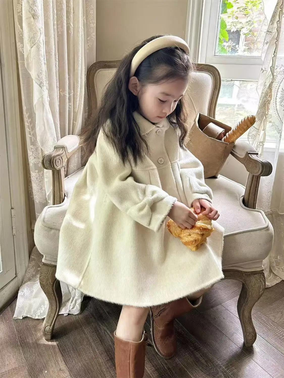 

Girls' Woolen Coat Autumn And Winter 2025 New Collection Children's Sweet White Bow Collar Overcoat 90-140cm