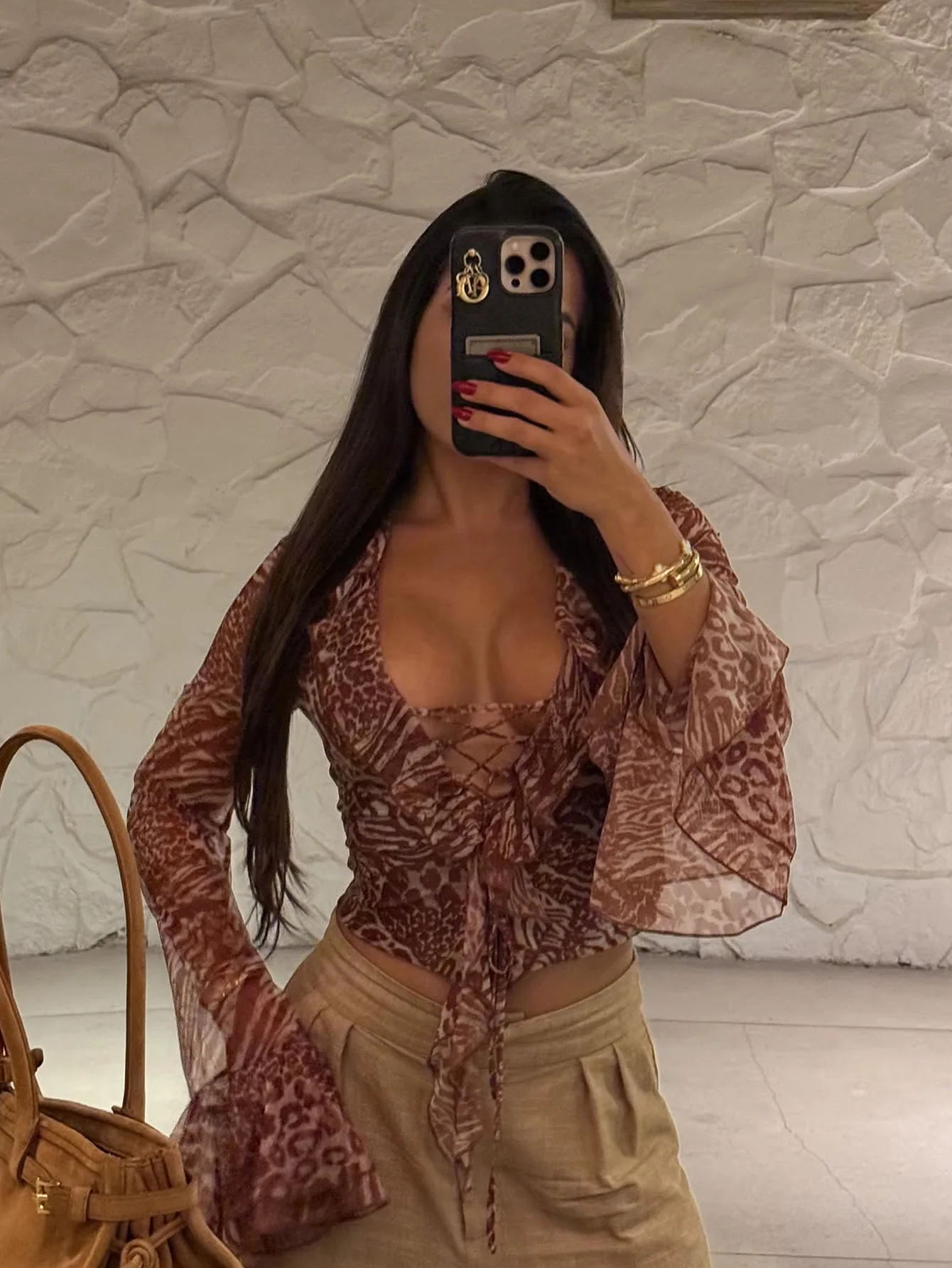 Women's Autumn Sexy Leopard Print Top, Stylish Animal Pattern Clothing, Trendy Fall for Ladies, Bold and Chic Design