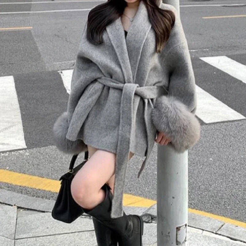 Cosmo Winter New Loose Fit Lazy Style Chic Fashion V-neck blend Coat for Women Wide Sleeves Outwear Stripes Female Wool Coat