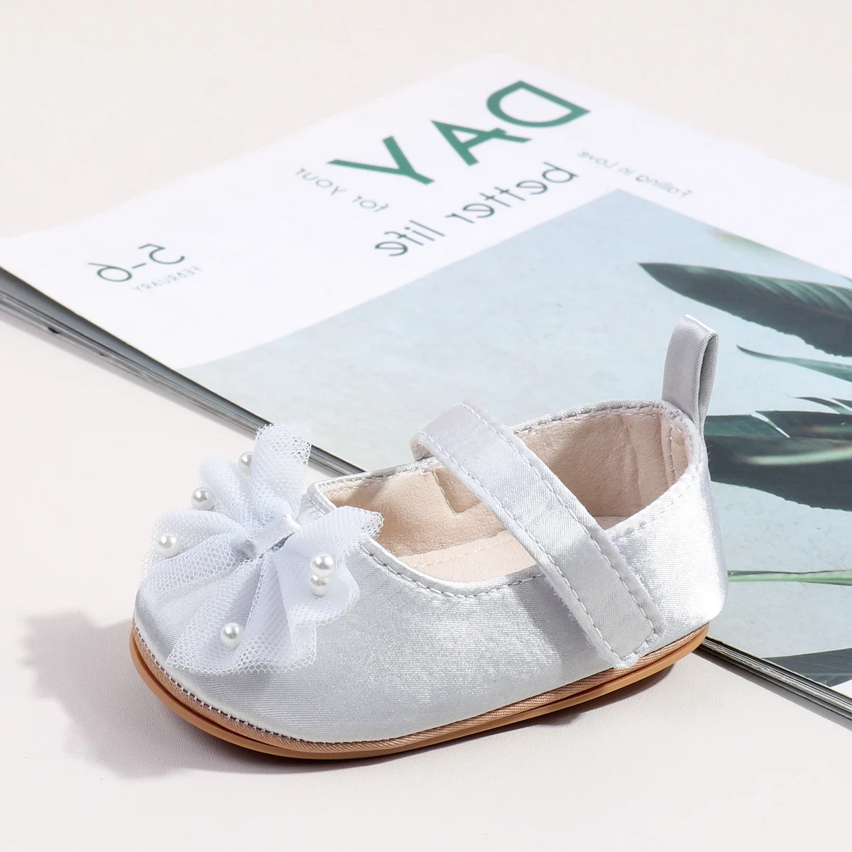0-18M Baby Girls First Walking Toddler Shoes Wiith Beautiful Design And High Quality TPR Sole Spring And Autumn