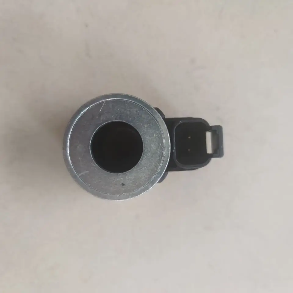 

65/75 Wheel Excavator Oil Source Coil 24V Walking Solenoid Valve Oil Source Solenoid Valve