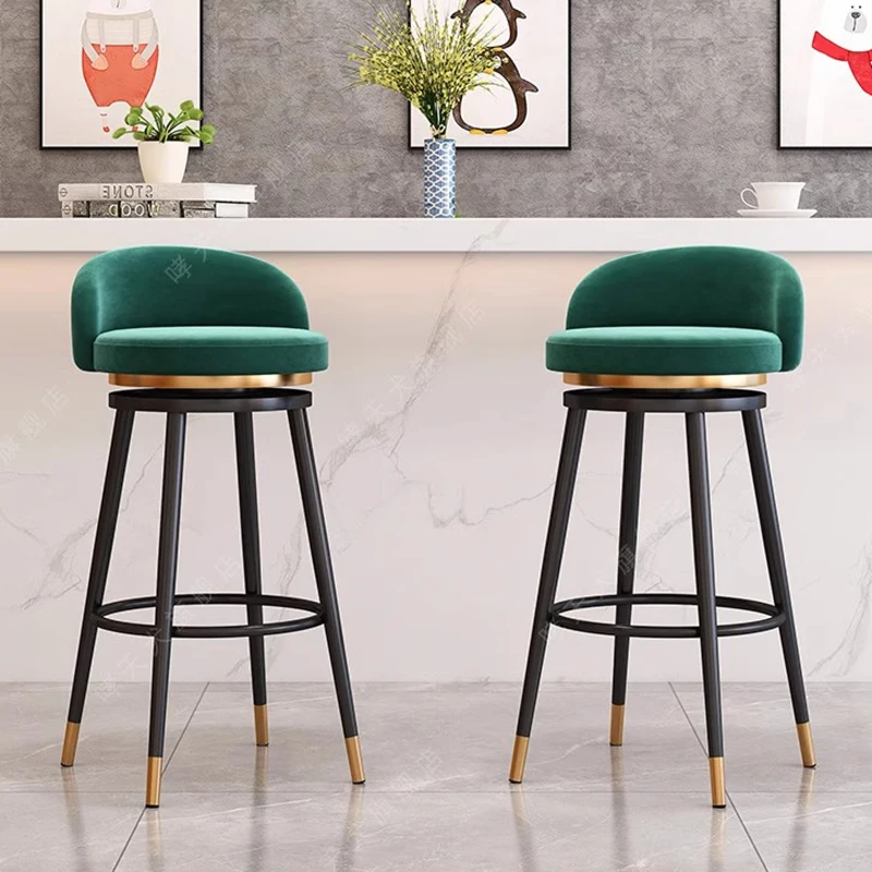 

Luxury Green Bar Chairs Premium Modern Comfy Living Room Bar Stool Simple Cushion Banquetas Para Cozinha Balcão Hotel Furniture