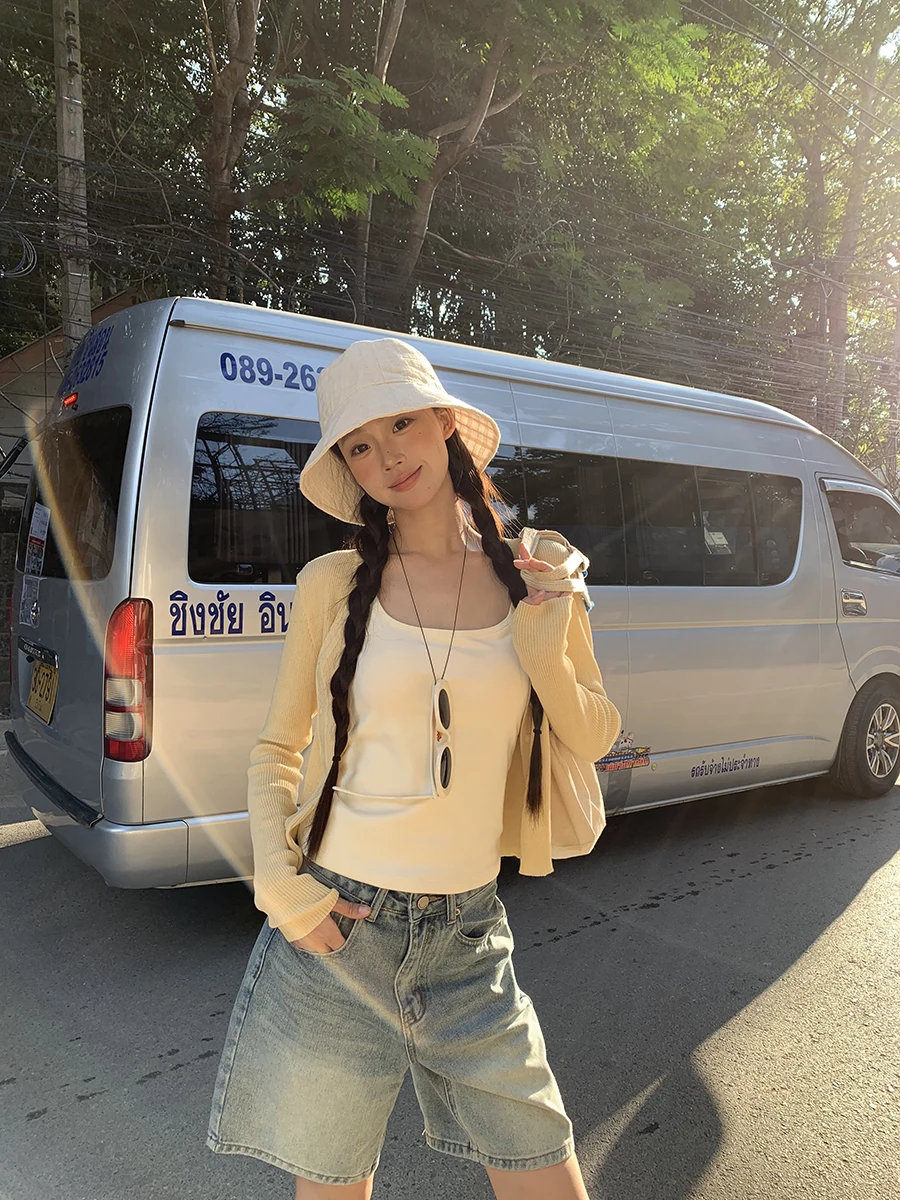 كارديجان أحمر محبوك مفتوح للنساء بتصميم كوري قصير برقبة على شكل V، موضة خريف 2025 الجديدة عالية الجودة بقصة مستقيمة غير رسمية #1