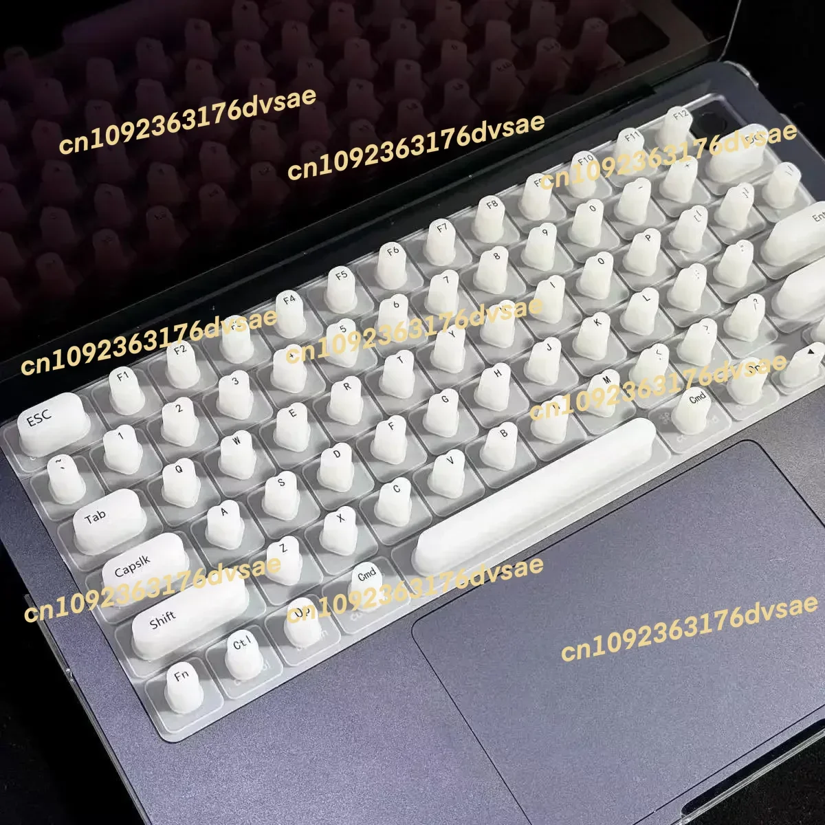 

2025 Nail Art, Keyboard Film, Typing Aid Artifact, Buttons Are Convenient To Work, Protect Long Nails, and Heighten MacBook.