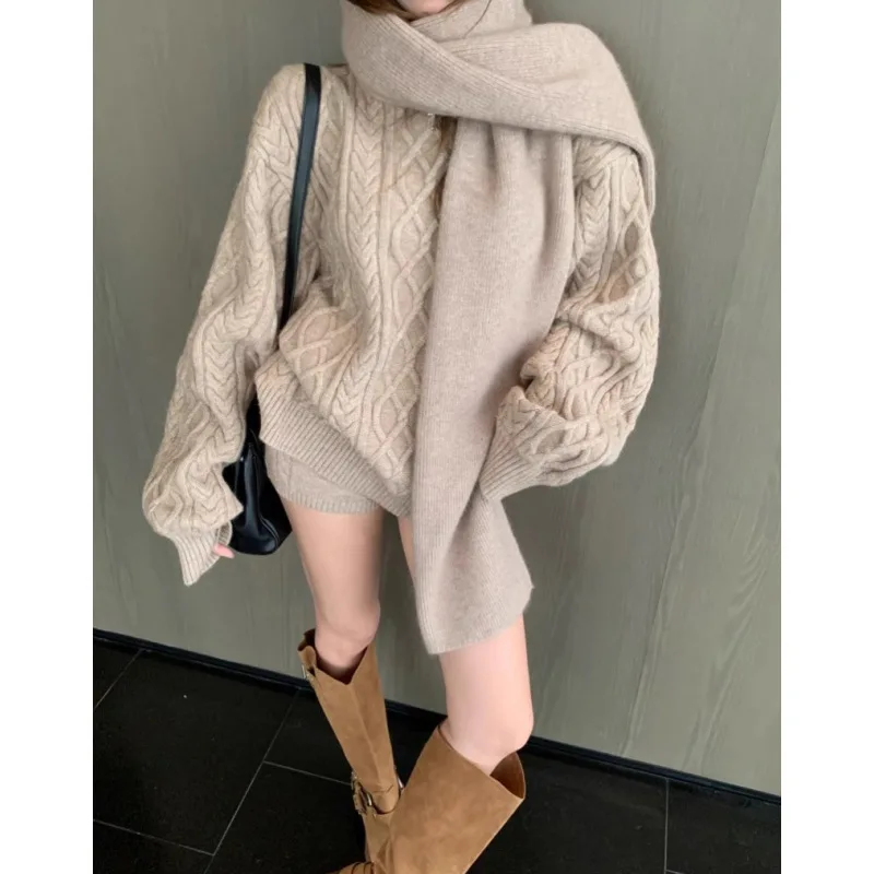 

Повседневный костюм, женский осенне-зимний свободный свитер с длинными рукавами, вязаные шорты с высокой талией, комплект из двух предметов и шарф