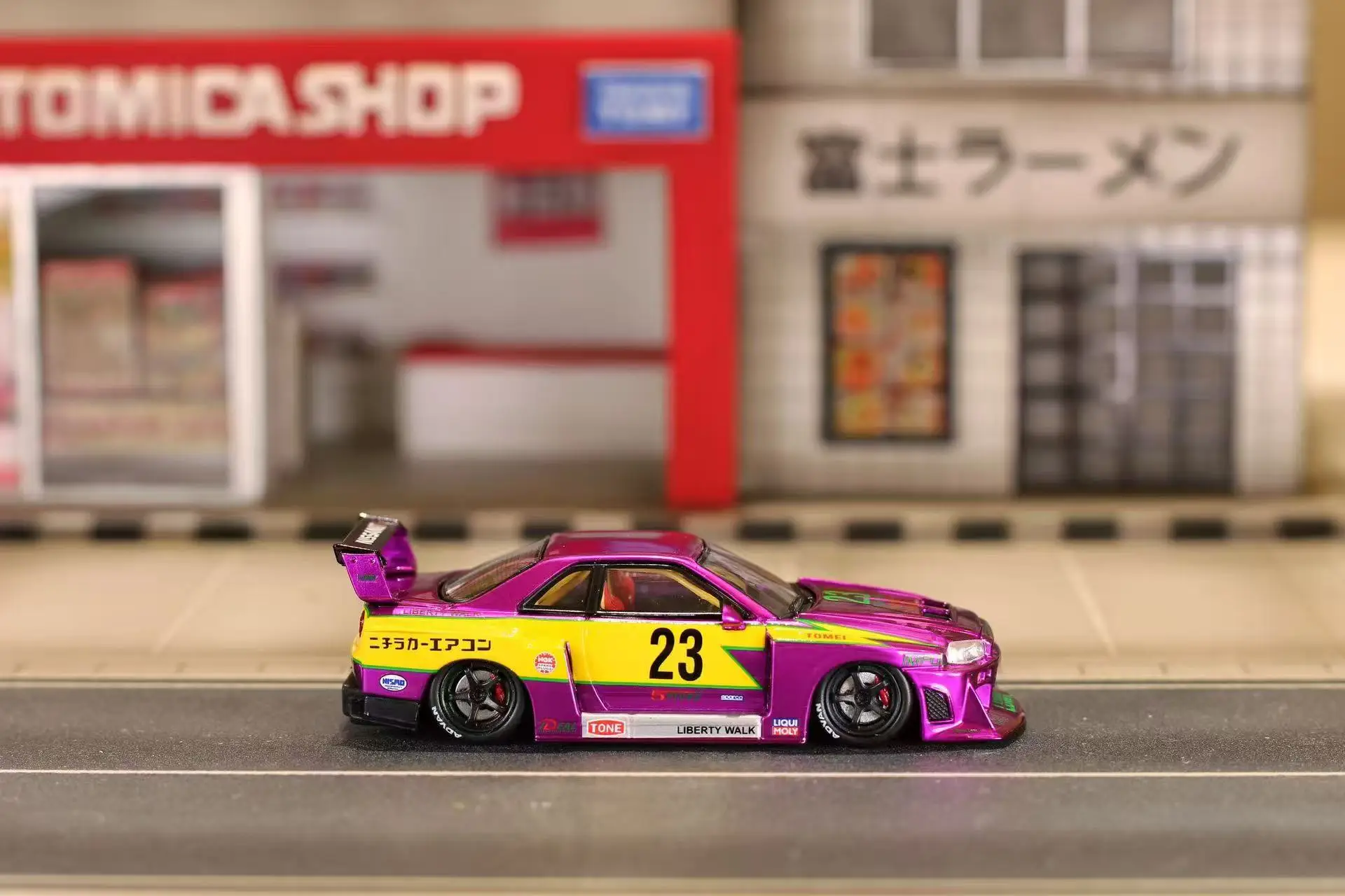 sw-1-64-lbwk-er34-電気メッキパープル特別版ダイキャストモデルカー