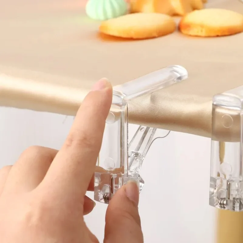 4Pcs Plastic Tablecloth Clips, Non‑Slip Securing Holders, Decorative Leaf‑Shaped Clamps for Table Cover Fixing