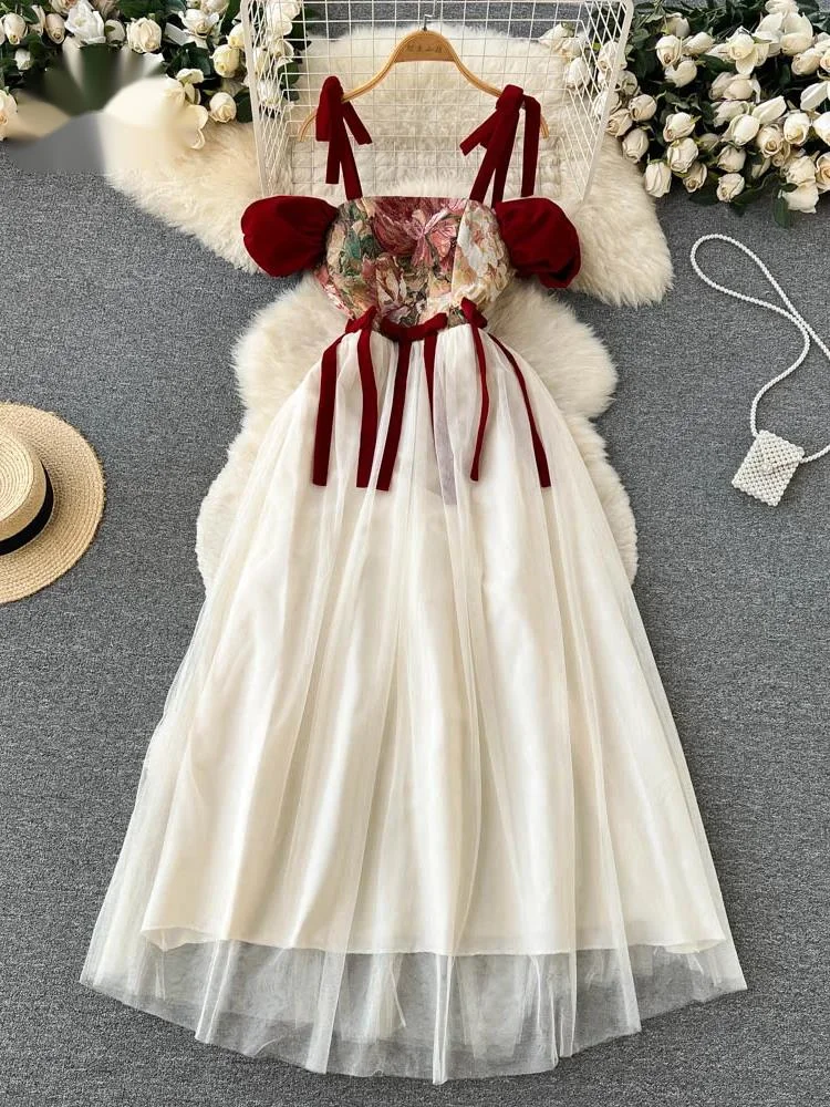 เดรสสายเดี่ยวลายปักสไตล์เรโทรสำหรับผู้หญิง ดีไซน์ผูกเชือกสไตล์ฝรั่งเศส ชุดเดรสยาวผ้าตาข่ายสำหรับงานปาร์ตี้ฤดูร้อน