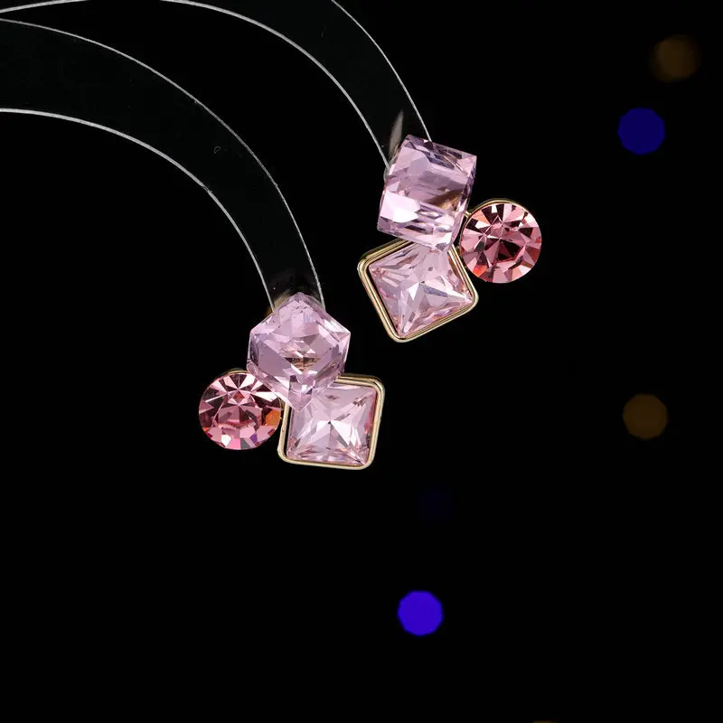 Geometric three-dimensional square earrings for women, s925 silver needle, simple design sense, niche style, retro earrings