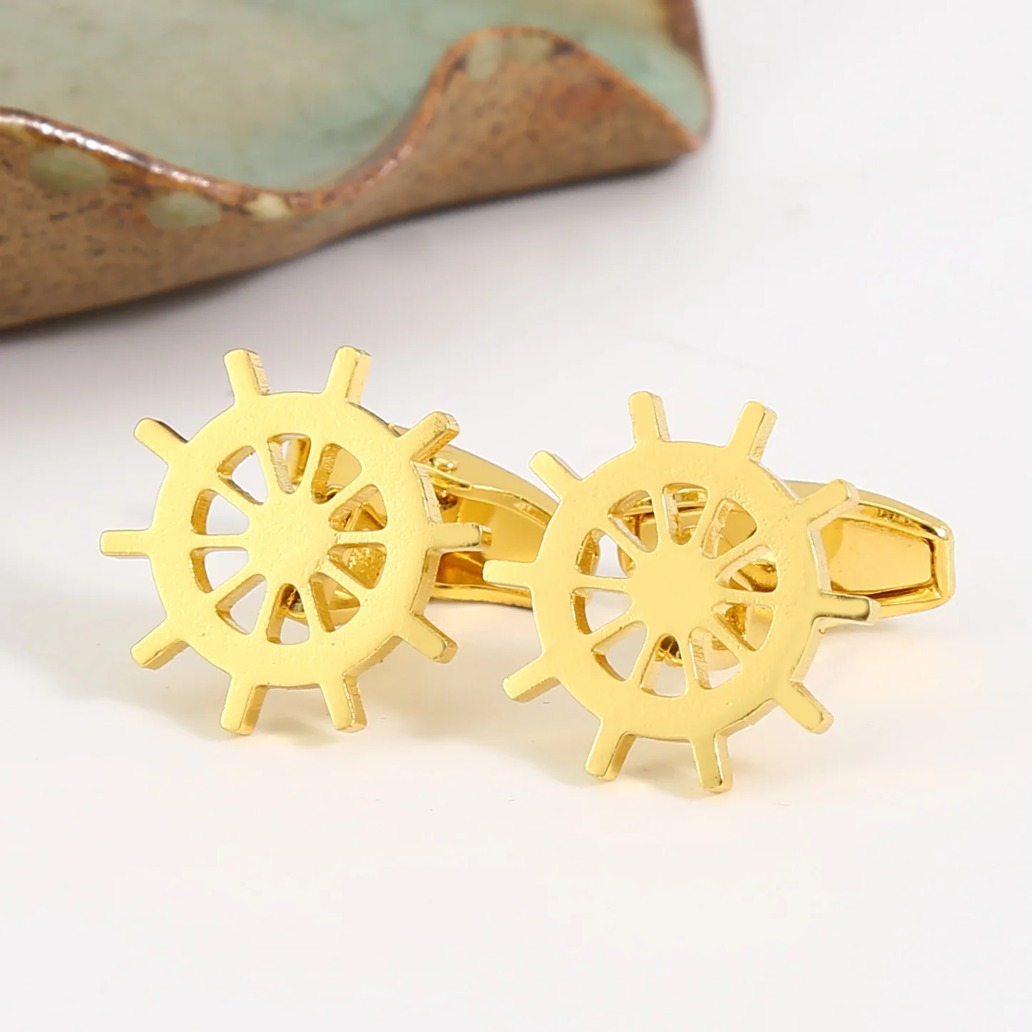 Fashion Men's French Shirt Cuff Spikes, Rudder Palm Fun Beard Fashion Gold and Silver Cufflinks Sleeve Spikes