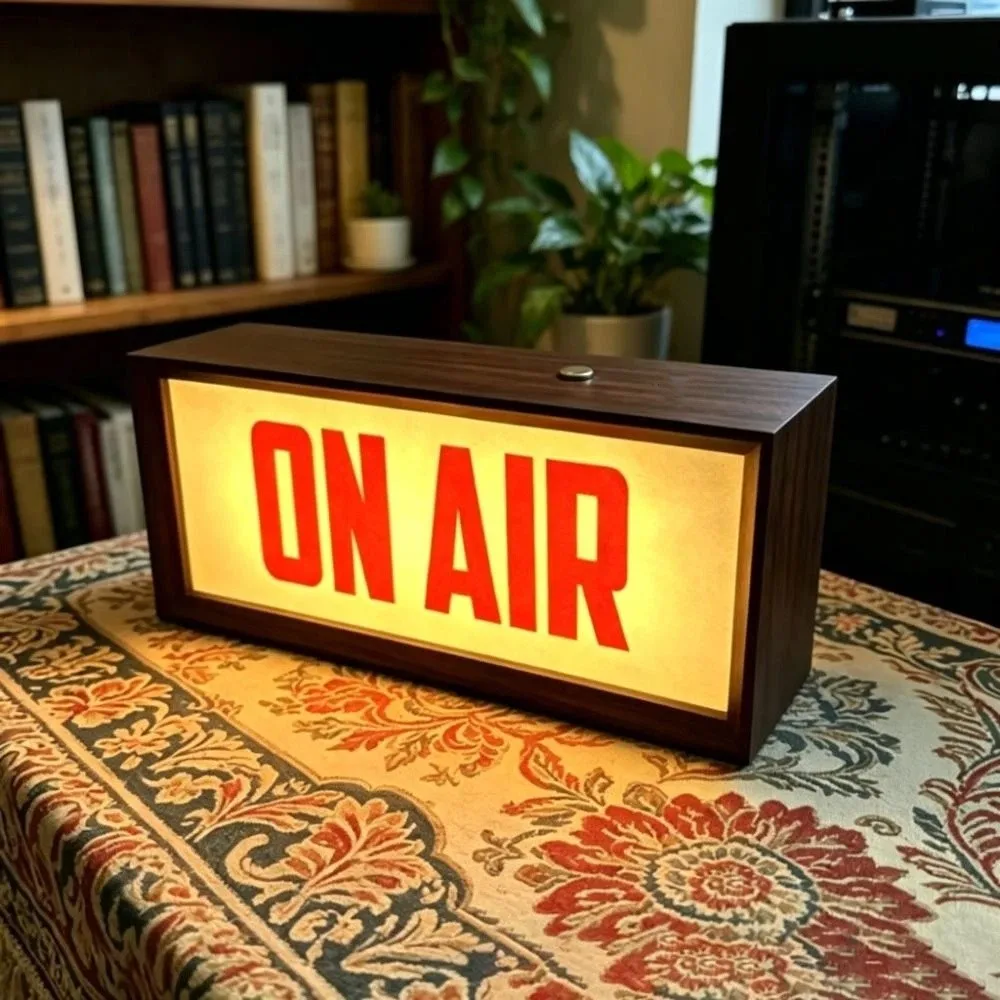 Broadcast ON AIR Sign USB plug in Wall Mount LED Light Box Desk Mount Light Up Design Illuminated Warning Sign Lamp