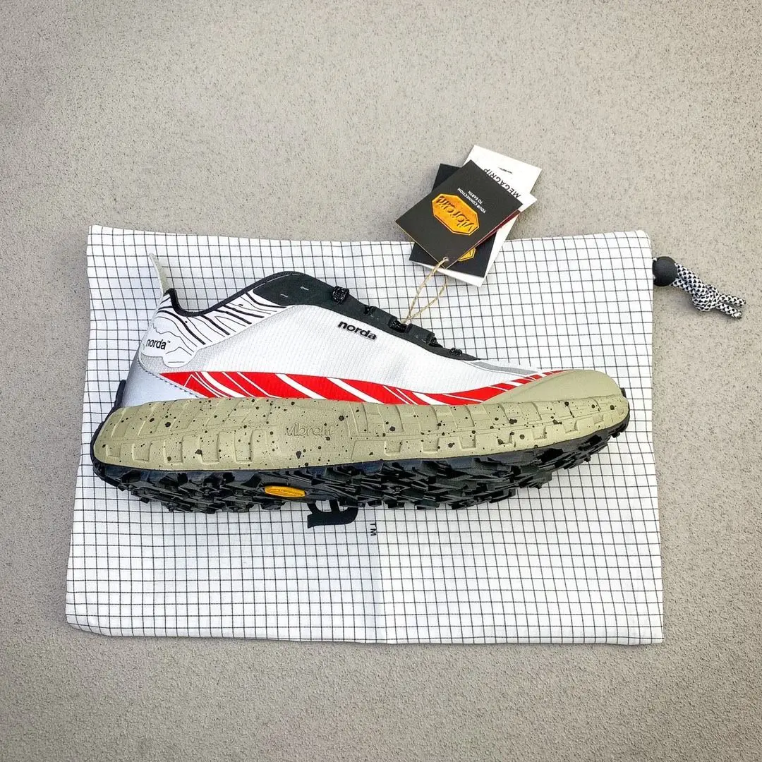 

Summer Hot Sale Marathon Unisex Running Shoes Athletic Shoes Fitness Equipment Athletic Shoes Ultralight Sneakers