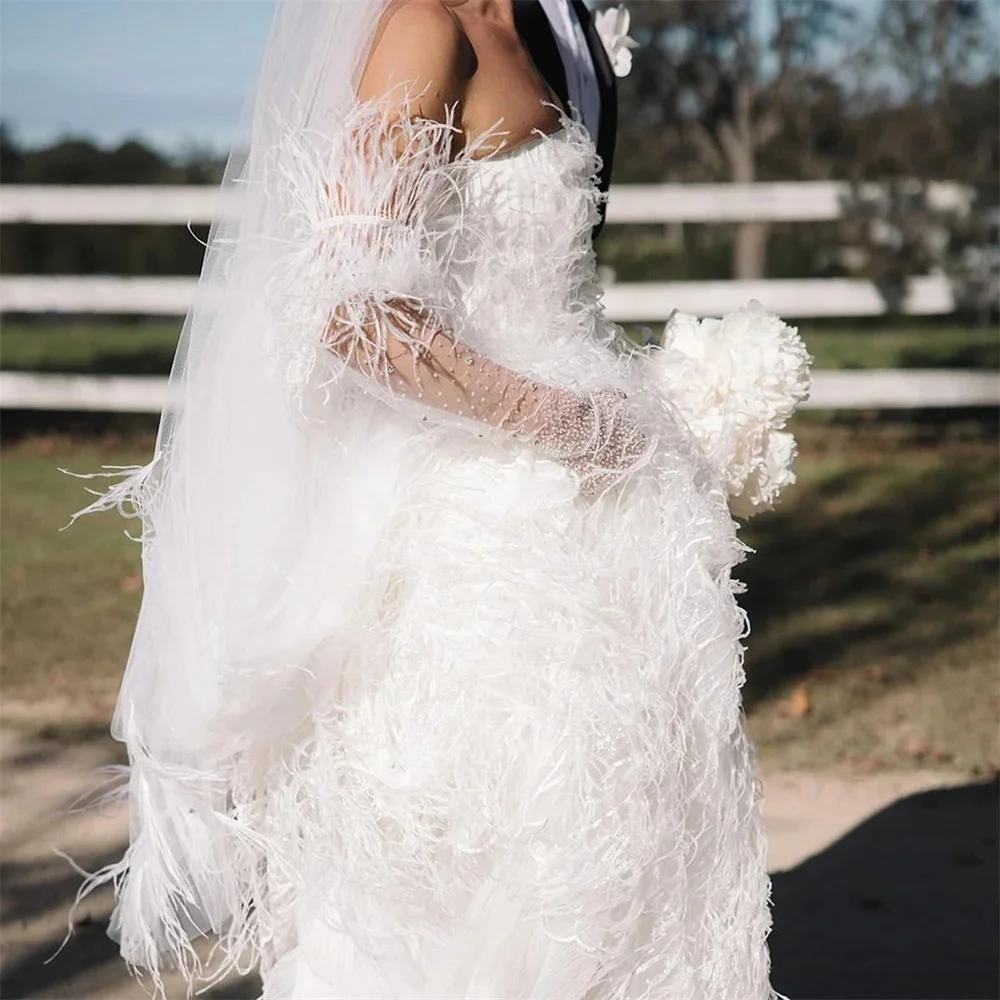 

Sexy White Luxury Feather Embellished Wedding Dress A-line Sheath Sequins Long Sleeve Pleated Bridal Gown Customized