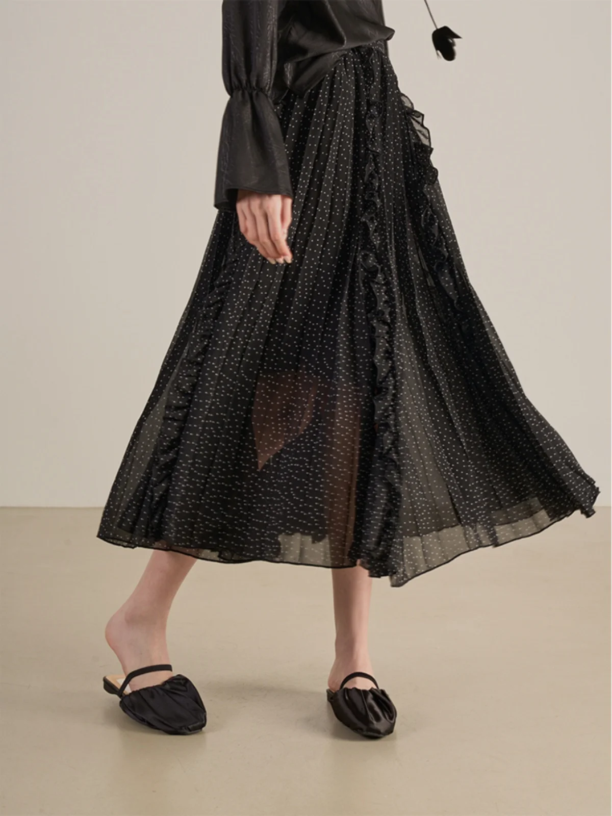 

LANVIVIER Fairy Earlet Ruffle Splicing Polka Dot Chiffon Skirt Early Spring Dra Vivacious f-length Skirt