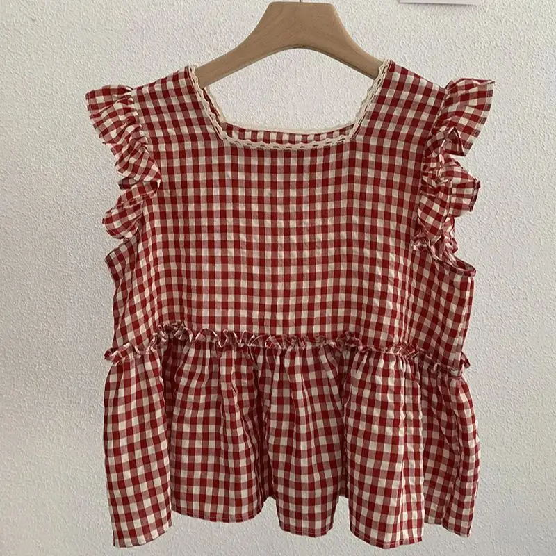 2025 ฤดูร้อนใหม่เผ็ดสาวอารมณ์อเนกประสงค์หลวมสบายๆลาดไหล่หนึ่งไหล่ลายเสื้อยืดผู้หญิงด้านบน