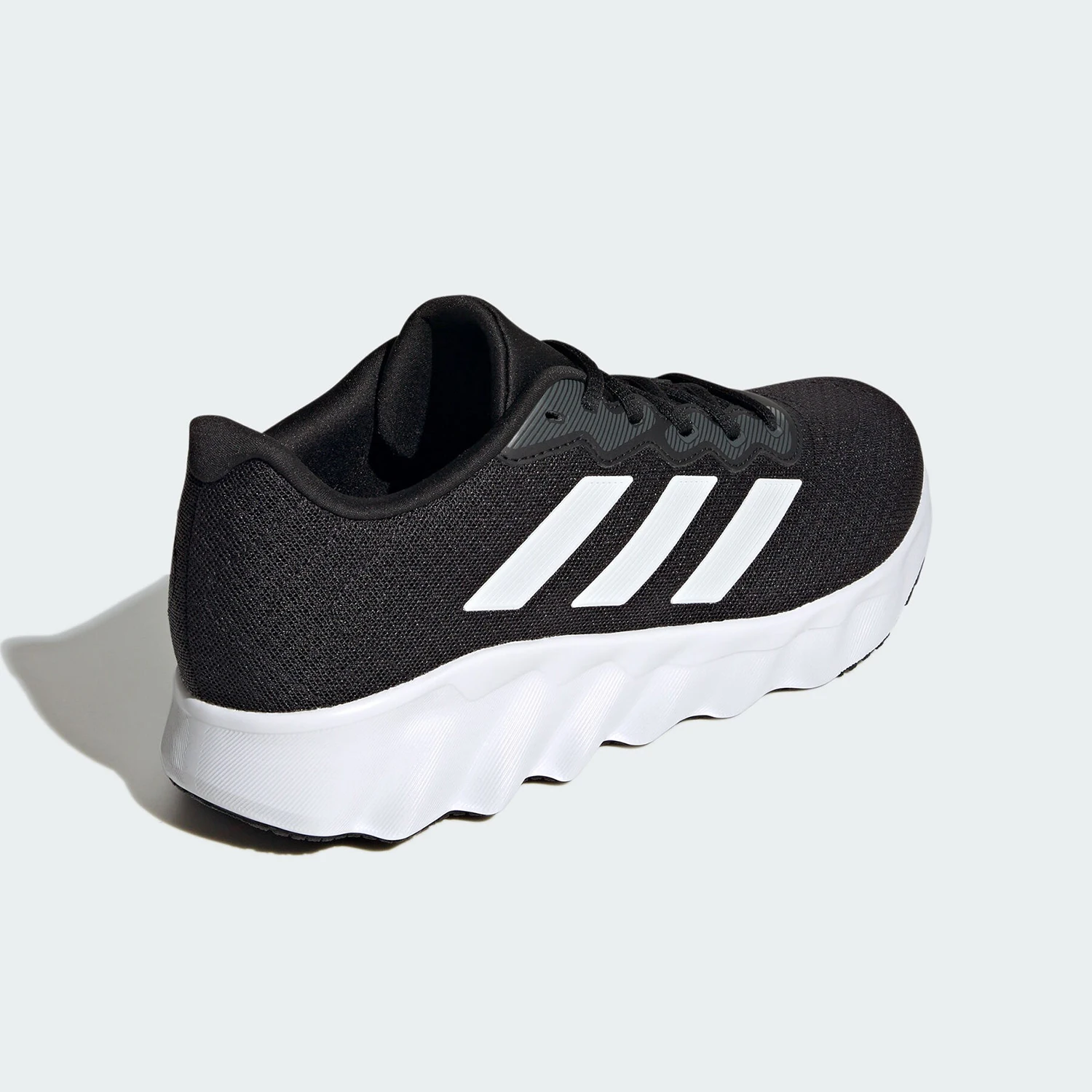 حذاء الجري Adidas الرسمي الأصلي SWITCH MOVE للجنسين مريح وجيد التهوية ID5253