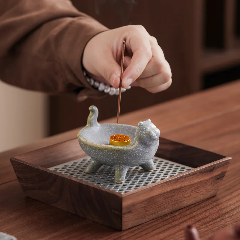Cute Cat Four‑Legged Incense Holder, Multi‑Hole 9‑Hole Incense Stand Home Aroma Burner Censer, Incense Accessory